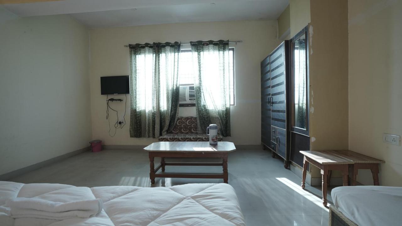 Hotel Mohan By Wb Inn Agra  Kültér fotó